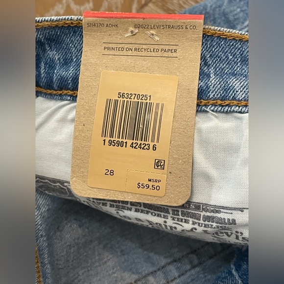 Levi's Women's 501 Original High Rise Shorts NWT Size 28 - Picture 11 of 13